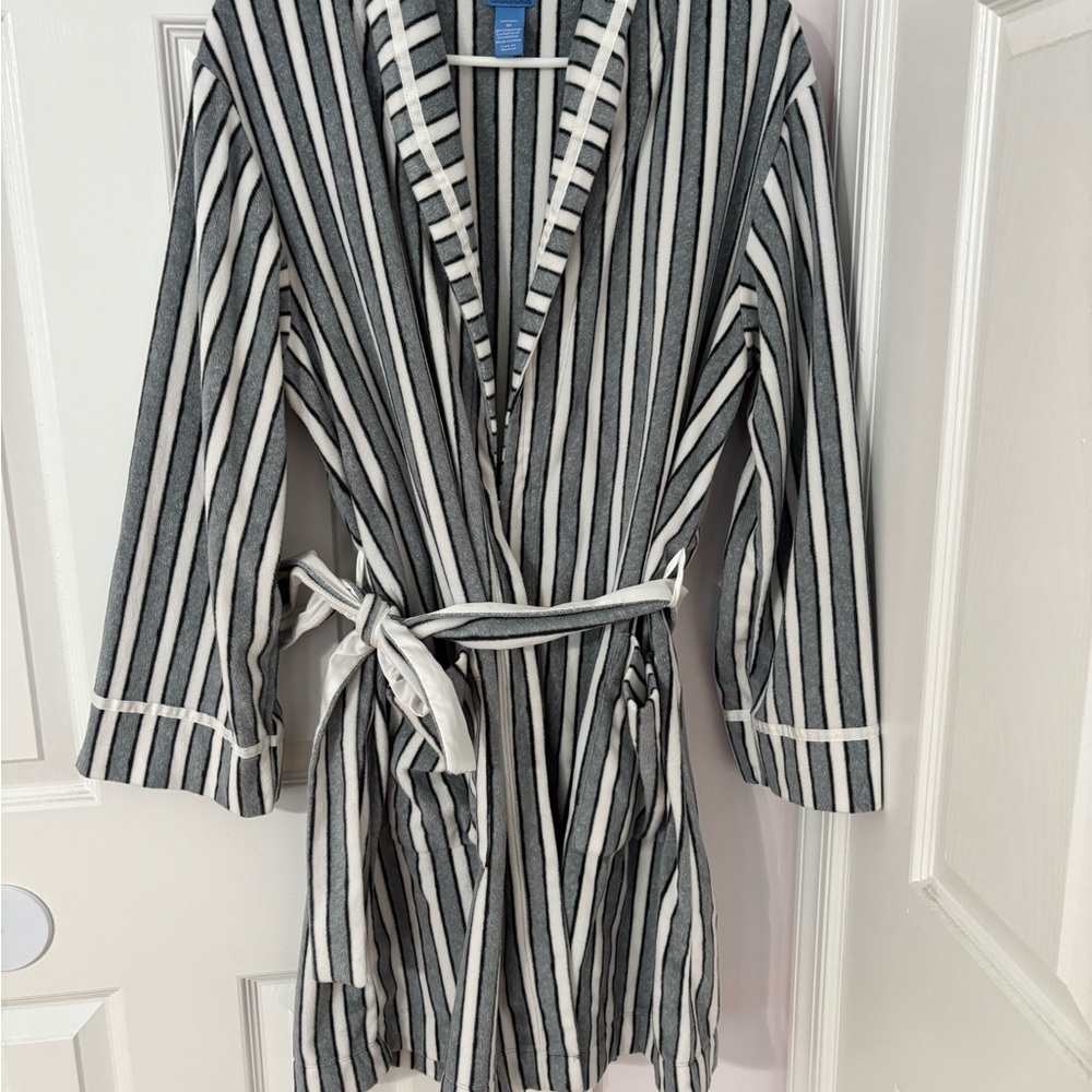 Vera Wang Black and White Striped Robe